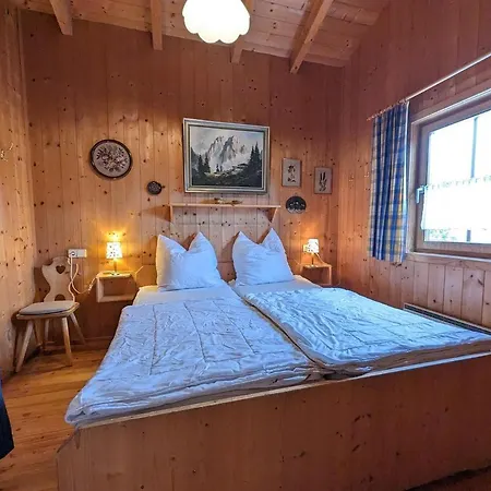Gemuetliches Almhaus Auf 1800m Mit Sauna, Kamin Und Bergpanorama Vakantiehuis