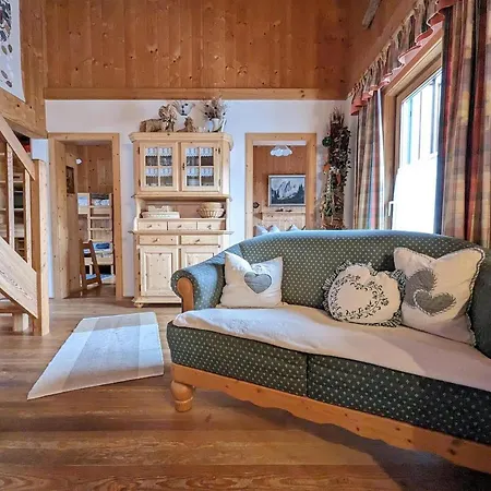 Gemuetliches Almhaus Auf 1800m Mit Sauna, Kamin Und Bergpanorama Vakantiehuis