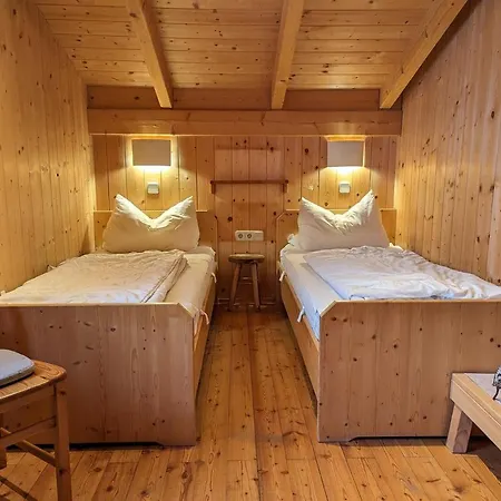 Feriehus Gemuetliches Almhaus Auf 1800m Mit Sauna, Kamin Und Bergpanorama