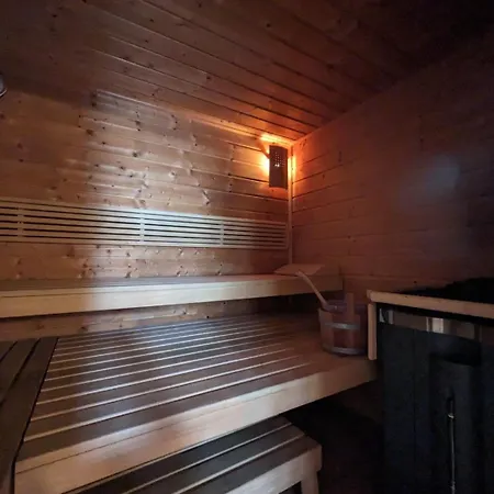 Gemuetliches Almhaus Auf 1800m Mit Sauna, Kamin Und Bergpanorama Vakantiehuis Falkert